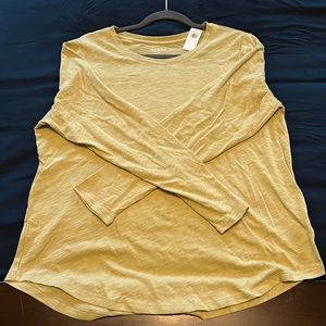Long sleeve t-shirt NWT